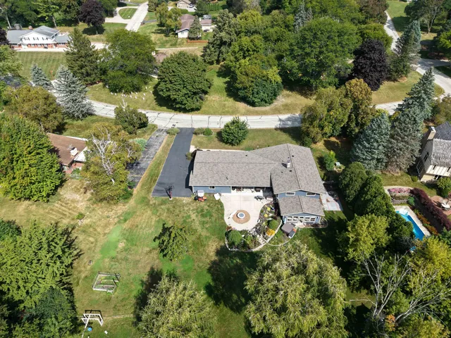 $674,900 | 8201 Fairmont Lane, Greendale, WI 53129