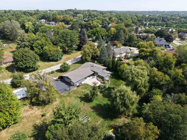 $674,900 | 8201 Fairmont Lane, Greendale, WI 53129