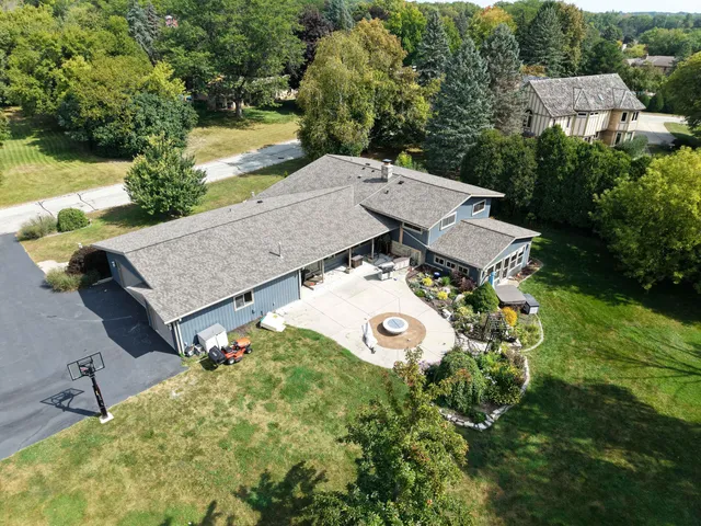 $674,900 | 8201 Fairmont Lane, Greendale, WI 53129