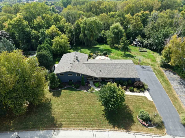 $674,900 | 8201 Fairmont Lane, Greendale, WI 53129