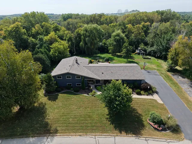 $674,900 | 8201 Fairmont Lane, Greendale, WI 53129