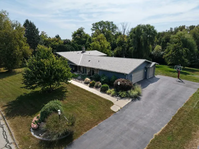 $674,900 | 8201 Fairmont Lane, Greendale, WI 53129