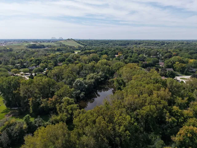 $674,900 | 8201 Fairmont Lane, Greendale, WI 53129