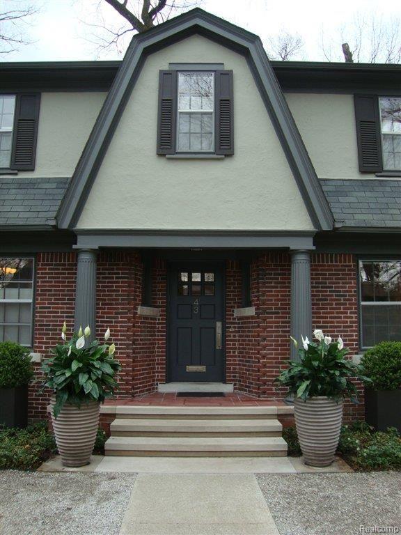 43 Cambridge Boulevard Pleasant Ridge, MI 48069 - Photo 2 of 25 Welcome Home!