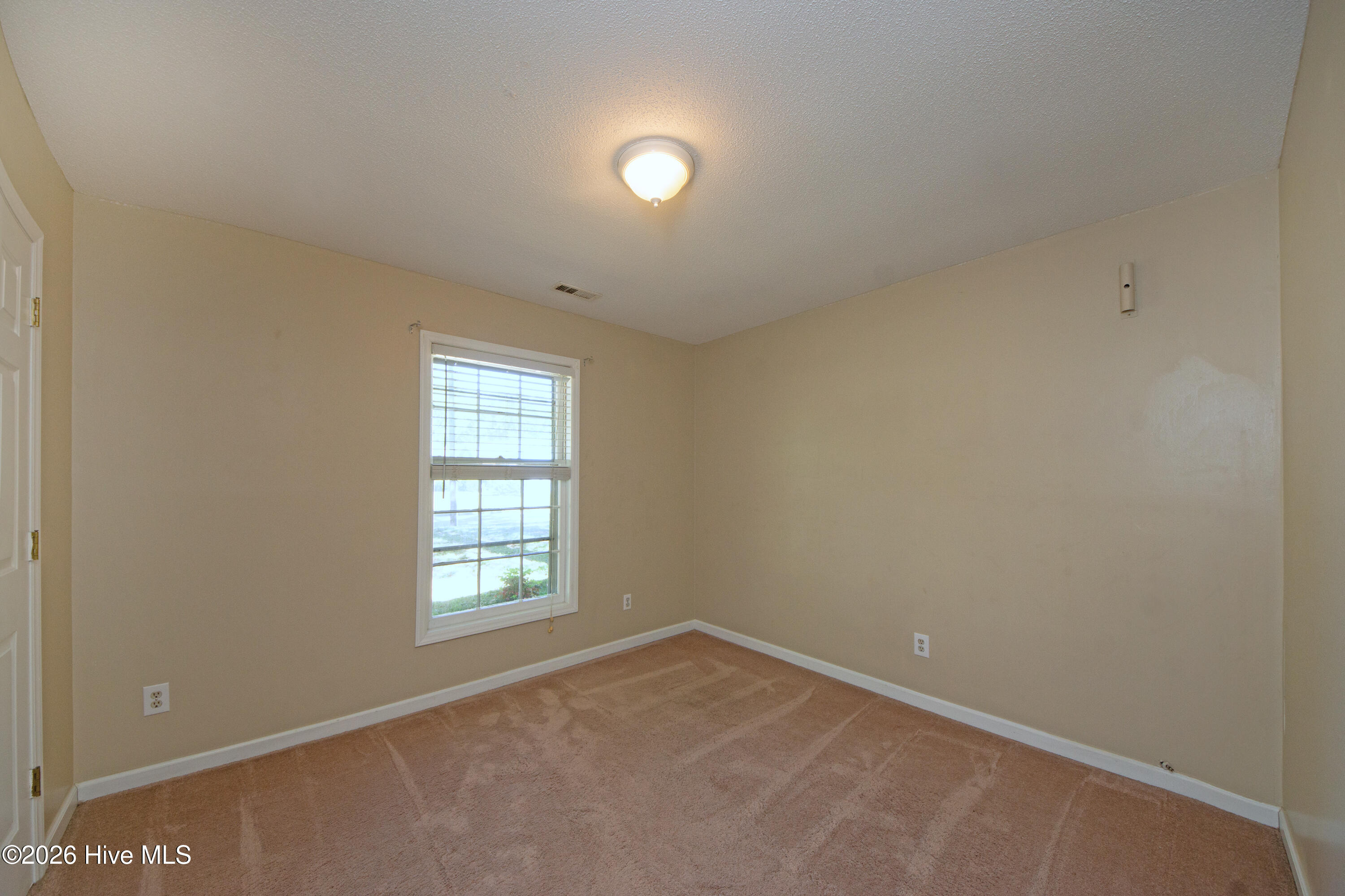 186 Raintree Circle Jacksonville, NC 28540 - Photo 12 of 30 Bedroom 1