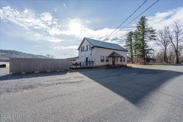 $439,000 | 42 Old Schuylerville Road, Easton, NY 12834