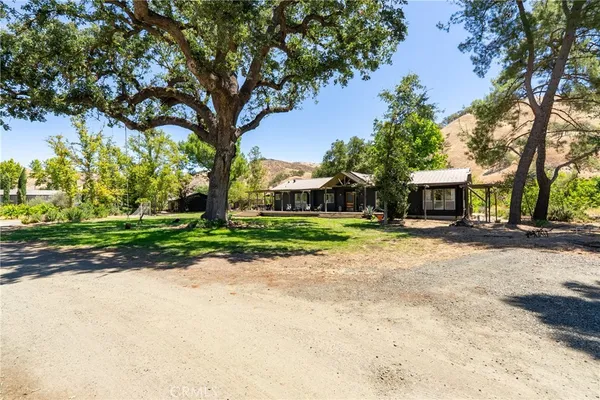 $2,400,000 | 5750 El Pharo Drive, Paso Robles, CA 93446