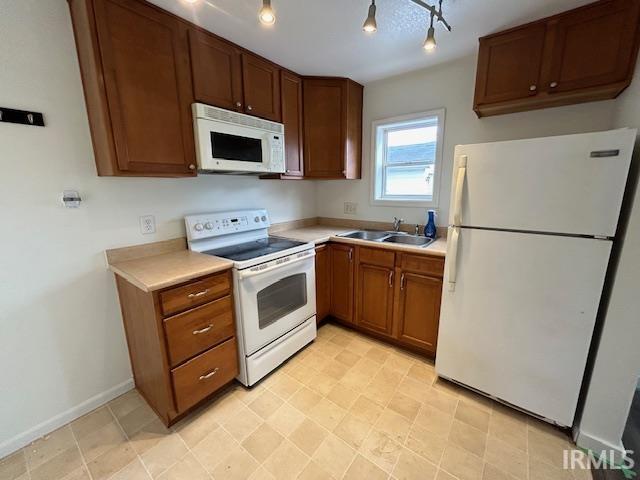 520 West Grant Street Decatur, IN 46733 - Photo 4 of 12