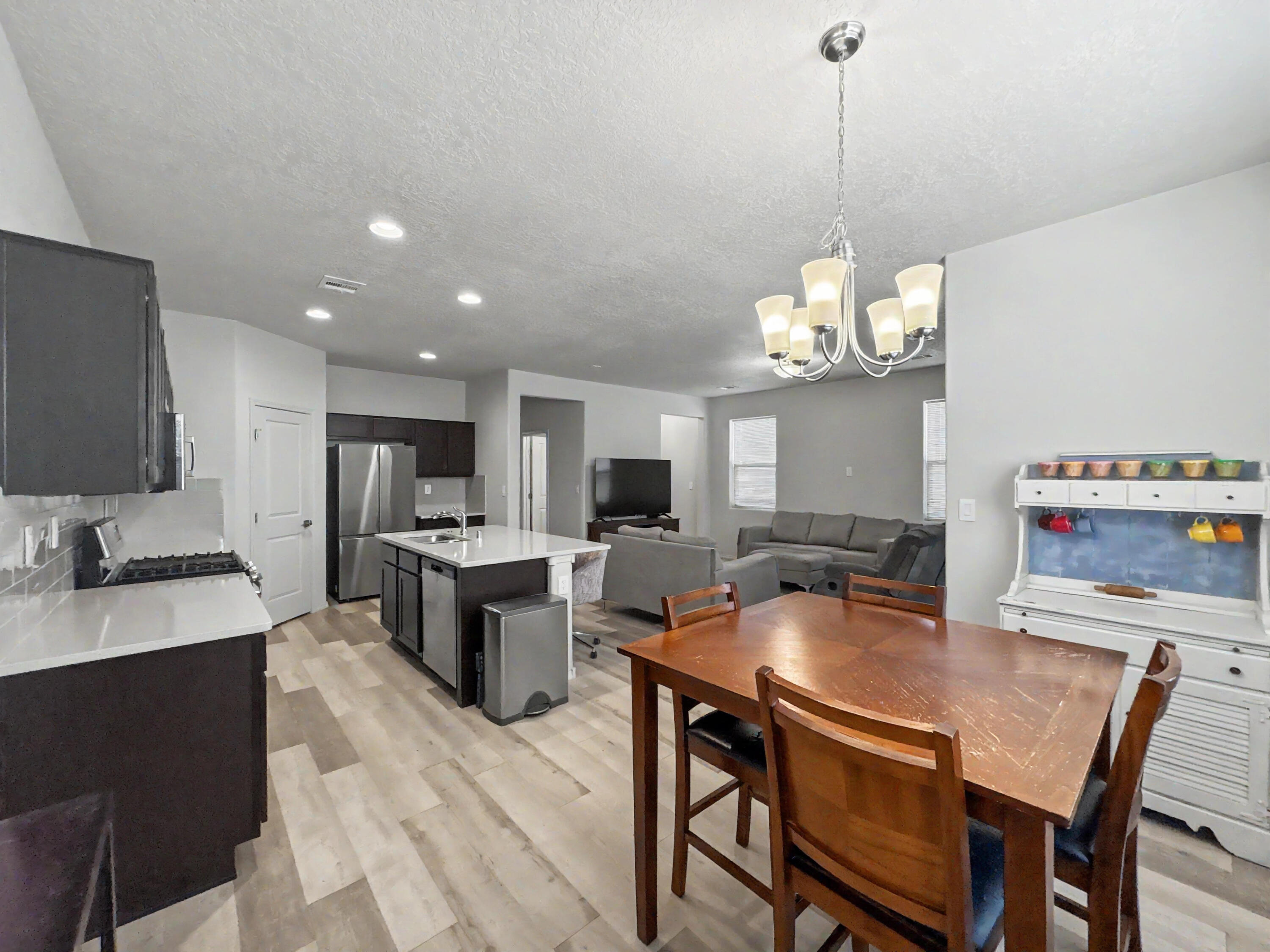 9520 Sage Ranch Court Albuquerque, NM 87121 - Photo 12 of 36 Gallery Image 12