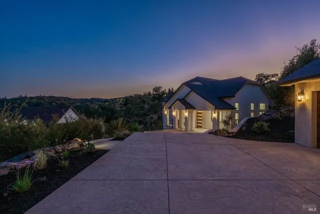 $1,900,000 | 3511 Hanover Place, Santa Rosa, CA 95404