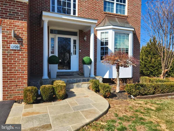 $979,900 | 1709 Fairleigh Court Northeast, Leesburg, VA 20176