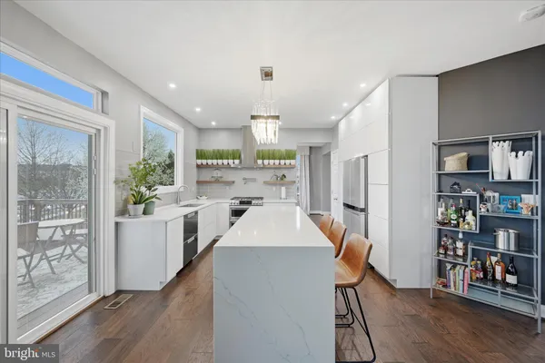 $979,900 | 1709 Fairleigh Court Northeast, Leesburg, VA 20176