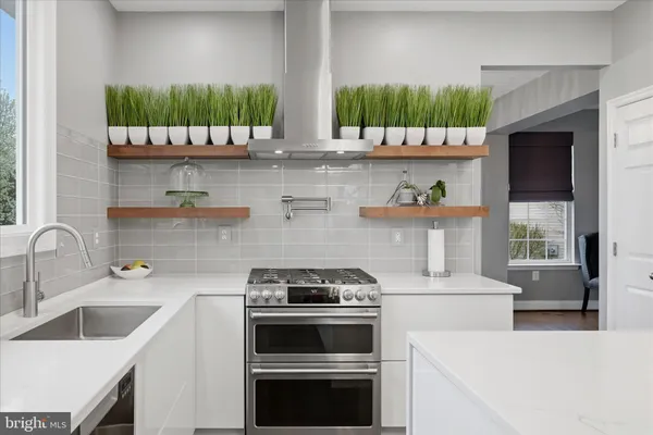 $979,900 | 1709 Fairleigh Court Northeast, Leesburg, VA 20176