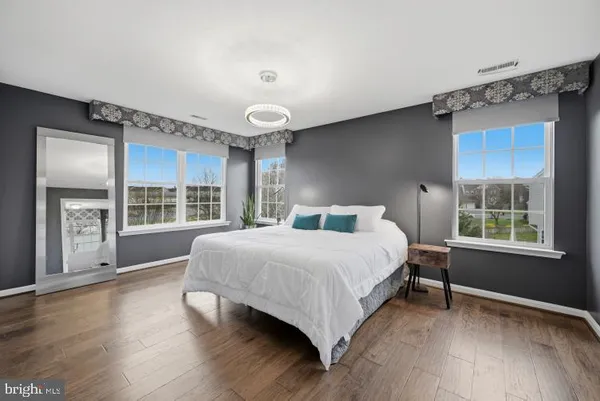 $979,900 | 1709 Fairleigh Court Northeast, Leesburg, VA 20176