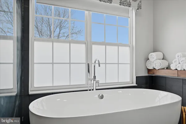 $979,900 | 1709 Fairleigh Court Northeast, Leesburg, VA 20176