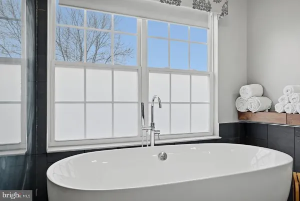 $979,900 | 1709 Fairleigh Court Northeast, Leesburg, VA 20176