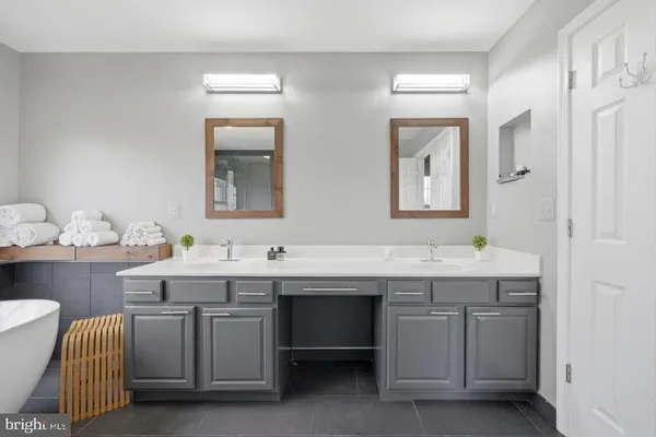 $979,900 | 1709 Fairleigh Court Northeast, Leesburg, VA 20176