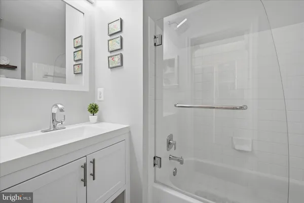 $979,900 | 1709 Fairleigh Court Northeast, Leesburg, VA 20176