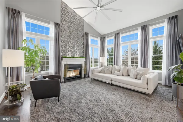 $979,900 | 1709 Fairleigh Court Northeast, Leesburg, VA 20176
