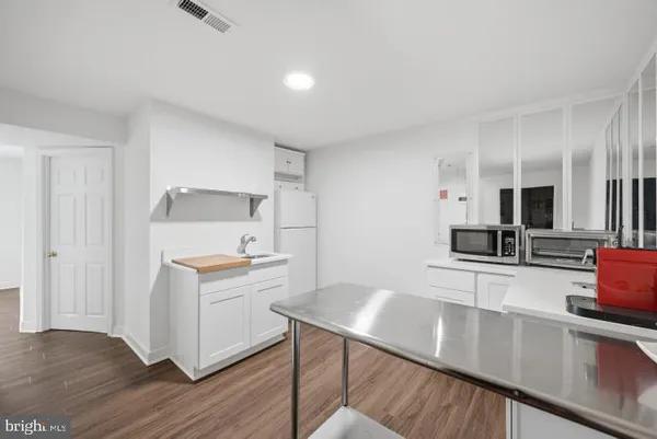 $979,900 | 1709 Fairleigh Court Northeast, Leesburg, VA 20176