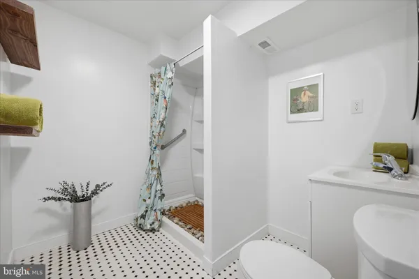 $979,900 | 1709 Fairleigh Court Northeast, Leesburg, VA 20176