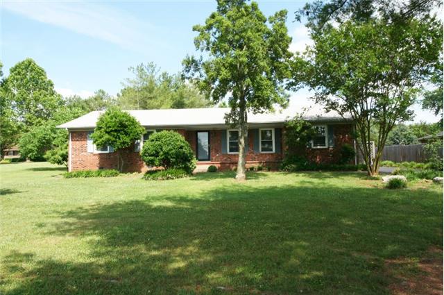 WELCOME HOME! 3458 LEANNA ROAD, MURFREESBORO, TN, 37129! 