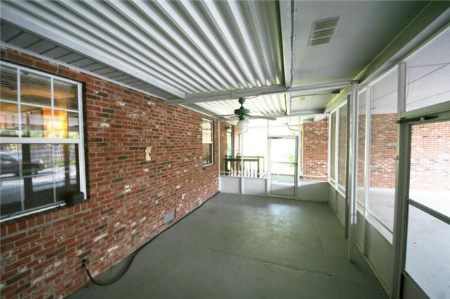 3458 Leanna Road Murfreesboro, TN 37129 - Photo 15 of 20 BIG SCREENED IN PATIO ROOM OFF CARPORT WITH LIGHTS AND CEILING FAN - 3458 LEANNA ROAD, MURFREESBORO, TN