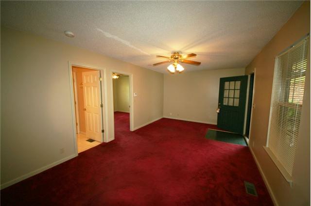 3458 Leanna Road Murfreesboro, TN 37129 - Photo 3 of 20 LARGE SECOND LIVING ROOM IN IN-LAW SUITE WITH SEPARATE ENTRANCE - 3458 LEANNA ROAD, MURFREESBORO, TN 37129