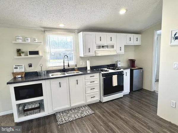 $245,000 | 37088 East White Tail Drive, Frankford, DE 19945