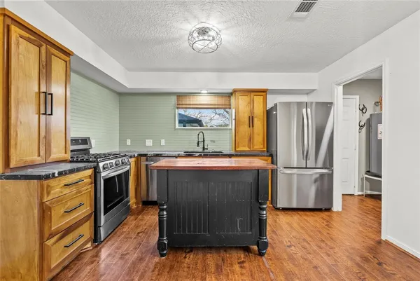 $399,000 | 14621 Cedar Street, Santa Fe, TX 77517