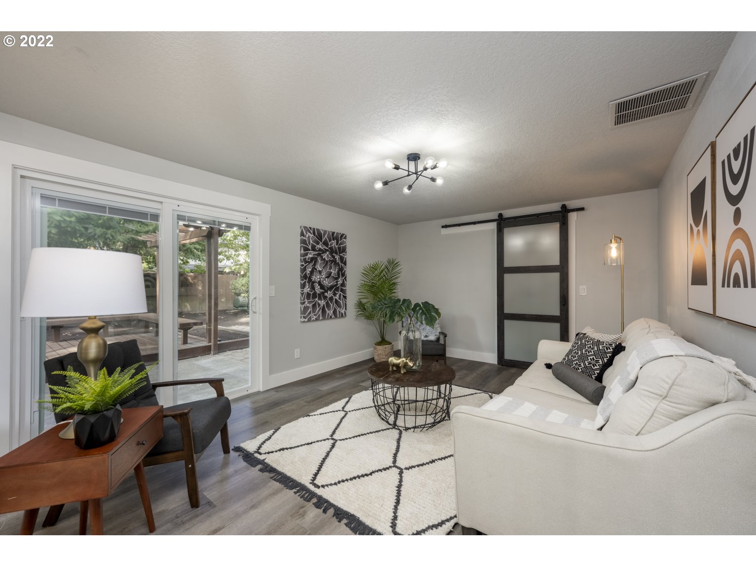 8983 Southwest Arapaho Road Tualatin, OR 97062 - Photo 14 of 31 Gallery Image 14