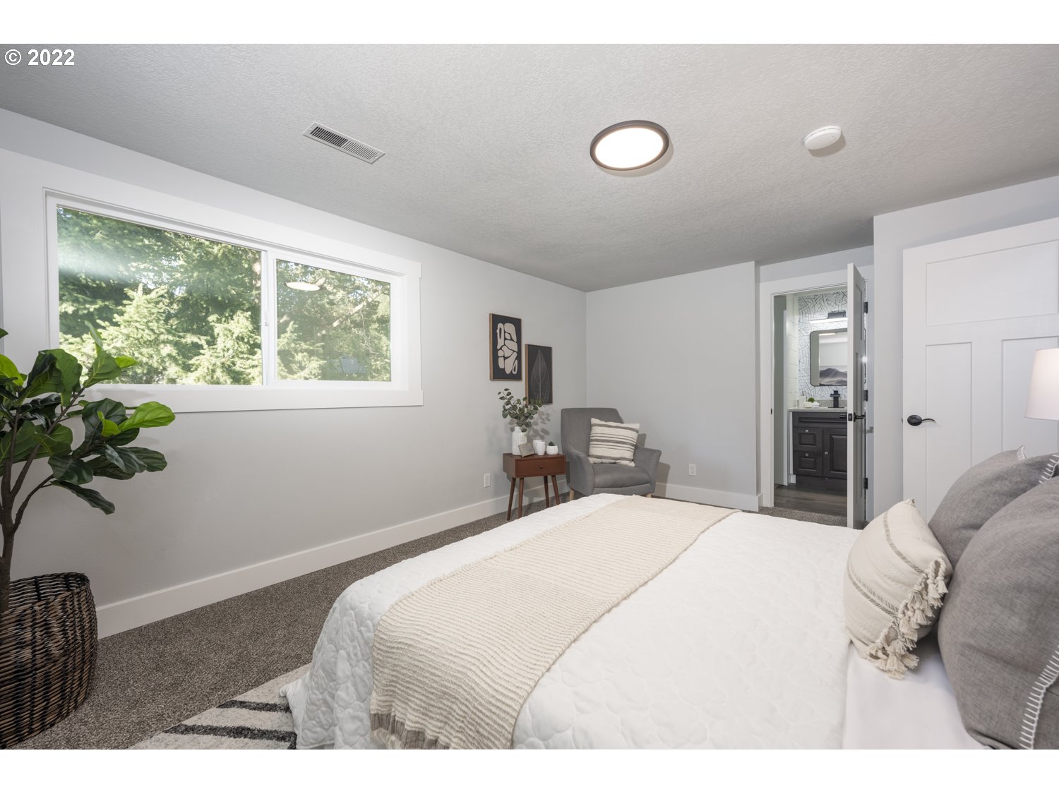 8983 Southwest Arapaho Road Tualatin, OR 97062 - Photo 24 of 31 Gallery Image 24