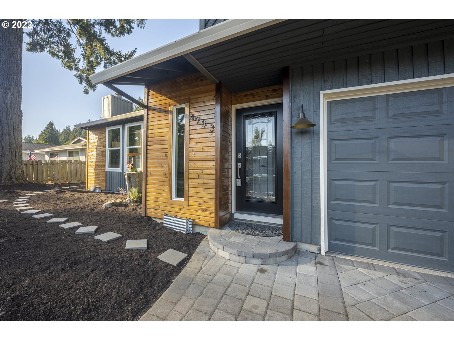 8983 Southwest Arapaho Road Tualatin, OR 97062 - Photo 3 of 31 Gallery Image 3