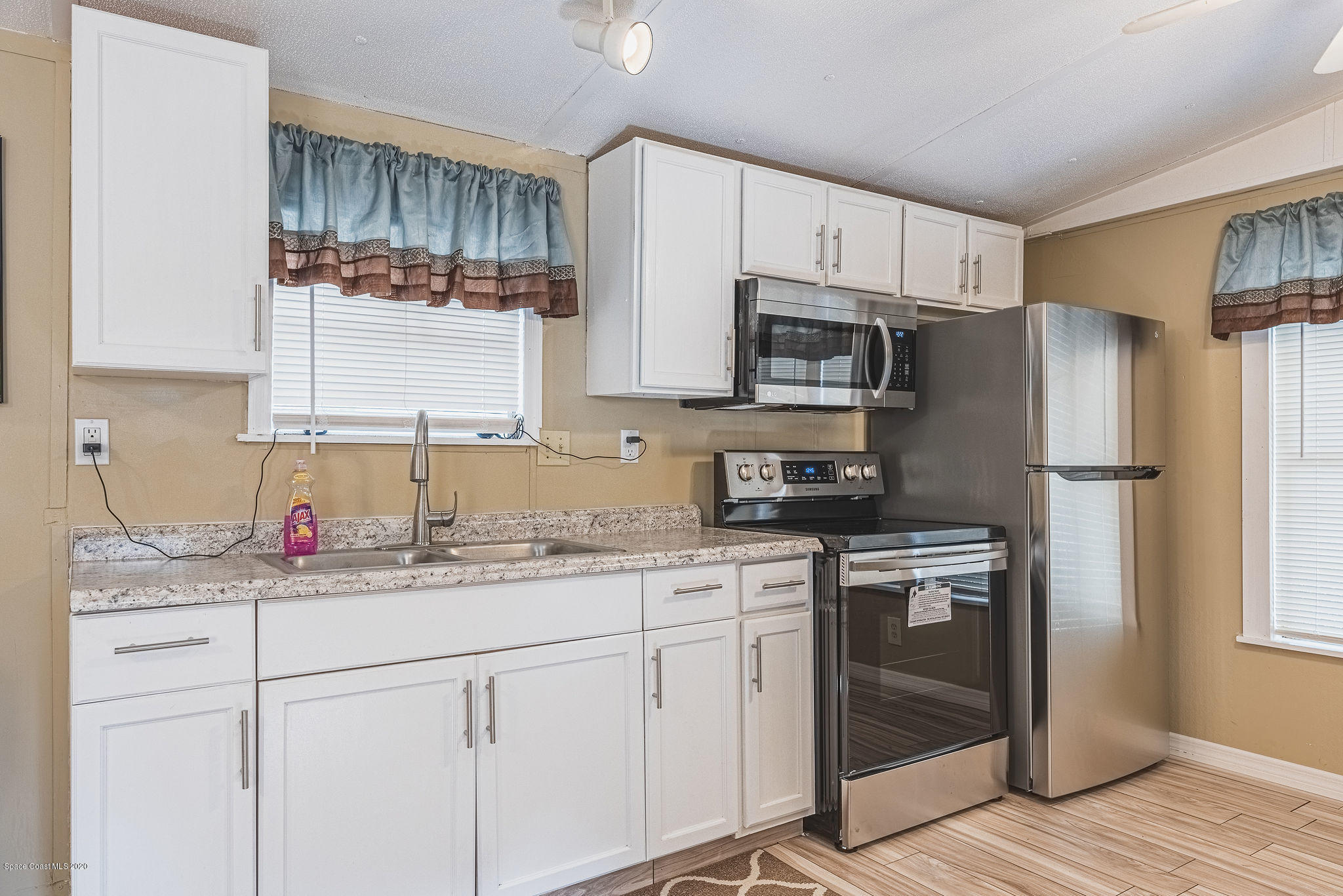 360 Lutz Street Cocoa, FL 32926 - Photo 10 of 30 JC7_5540-HDR