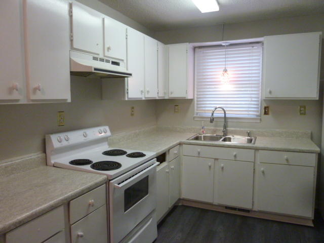 5135 Bock Road Hollywood, SC 29449 - Photo 4 of 24 5135 bock2 kitchen 1