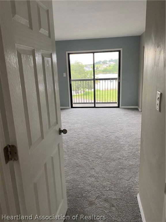15 Victory Way Lake Placid, FL 33852 - Photo 22 of 36 a bathroom with a window