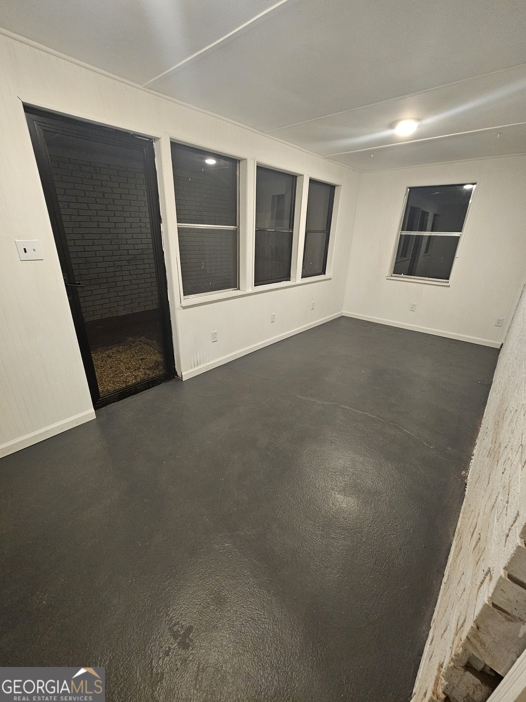 162 Orchard Circle Commerce, GA 30529 - Photo 17 of 53 Back Sunroom