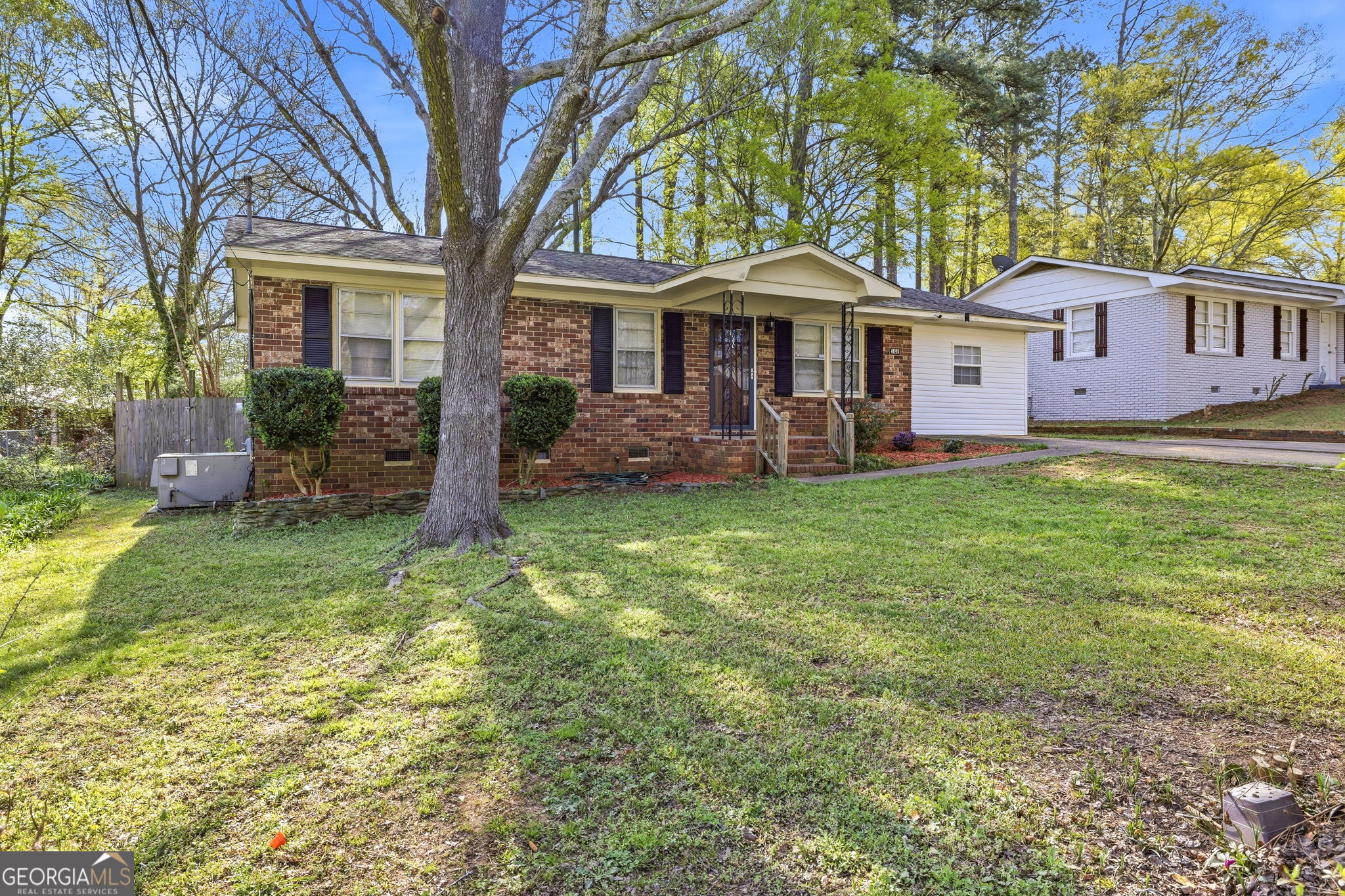 162 Orchard Circle Commerce, GA 30529 - Photo 4 of 53