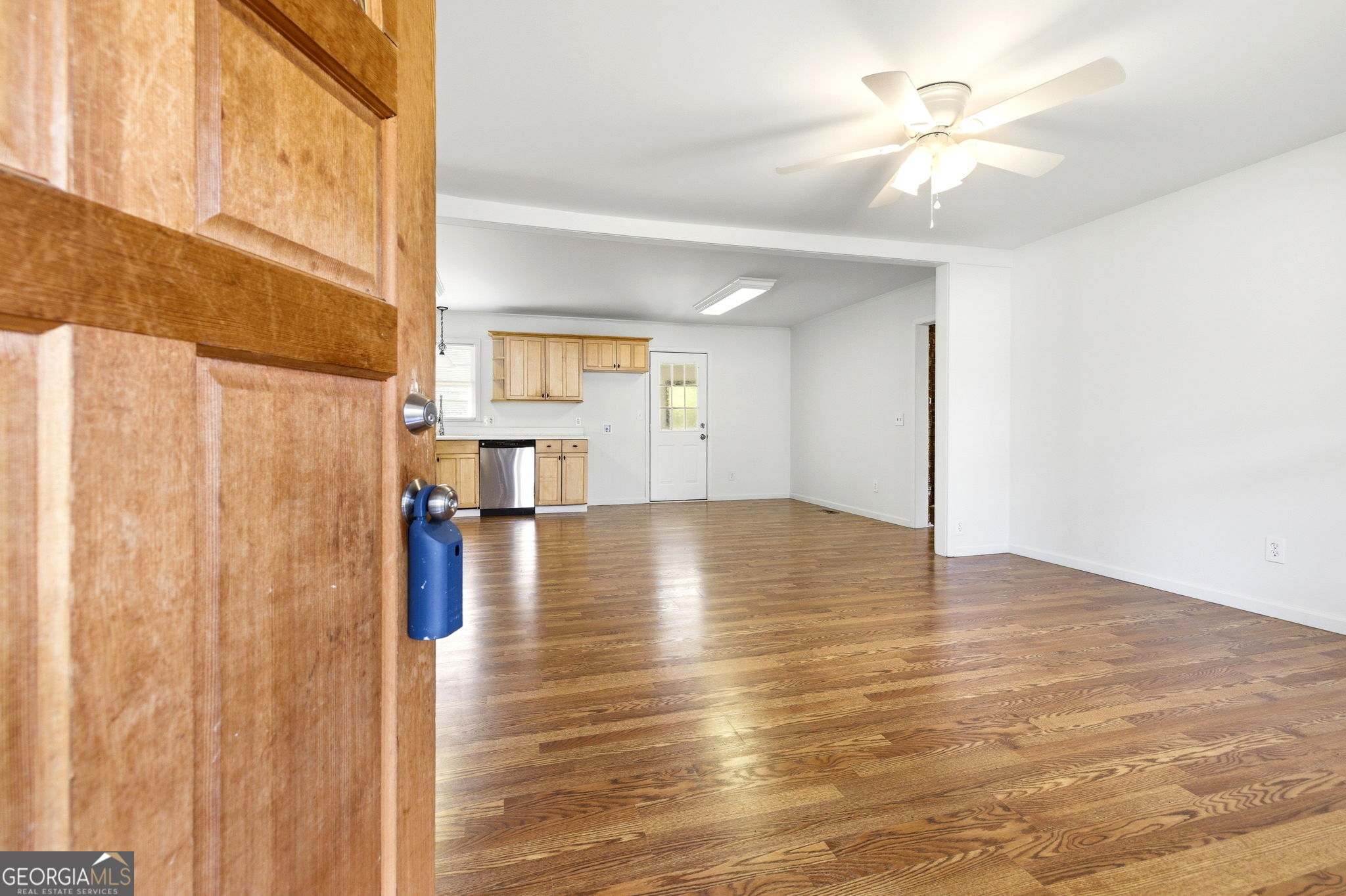 162 Orchard Circle Commerce, GA 30529 - Photo 8 of 53