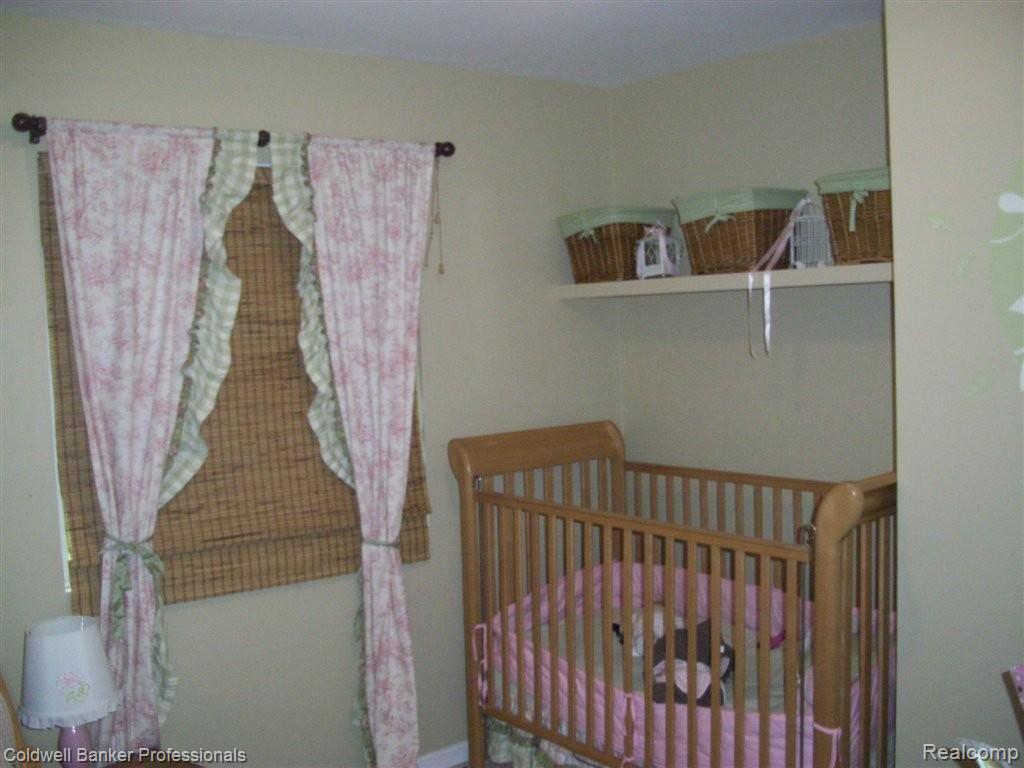 6325 Waldon Road Clarkston, MI 48346 - Photo 17 of 23 BEDROOM 2