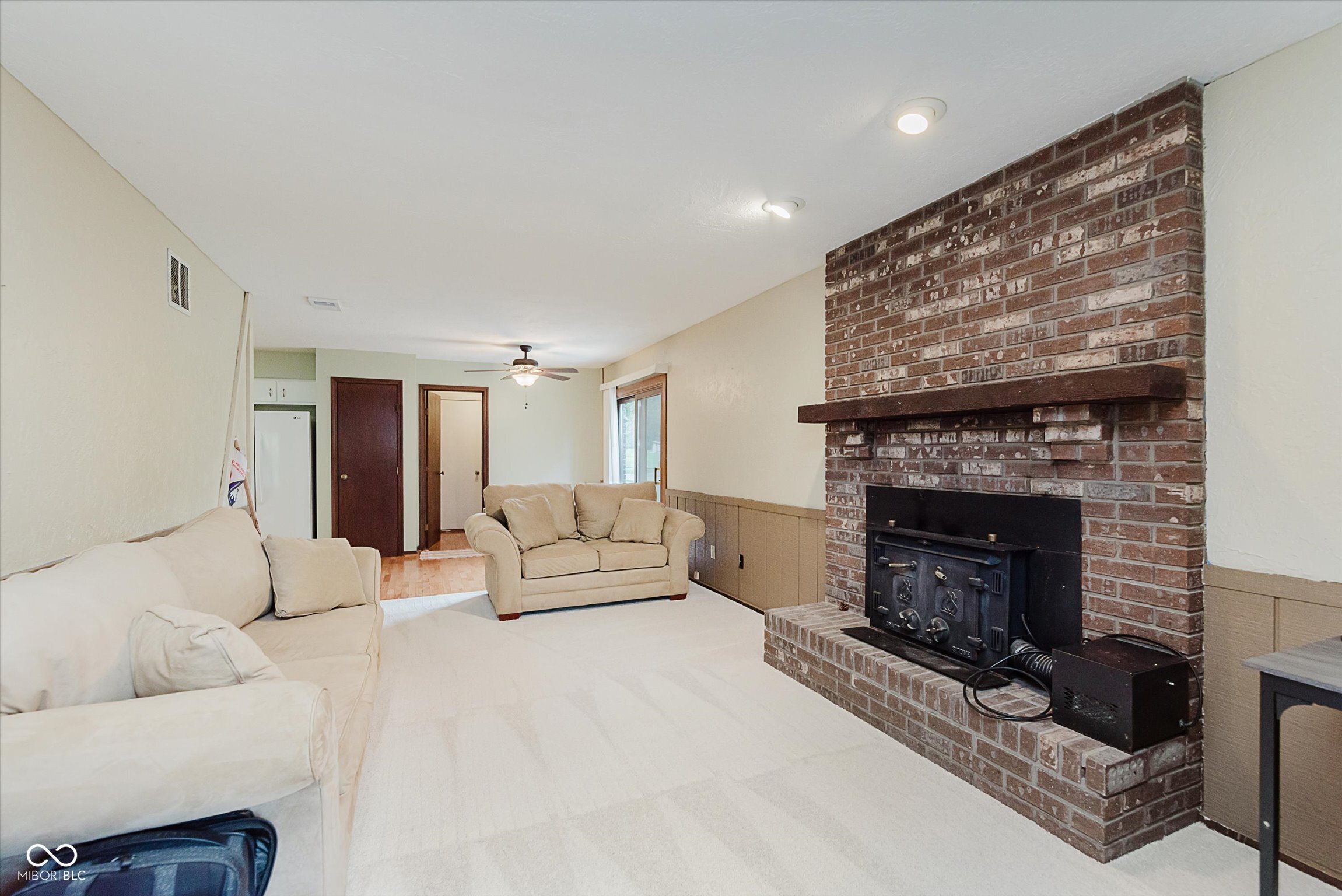2404 Postmaster Lane Greenfield, IN 46140 - Photo 13 of 29