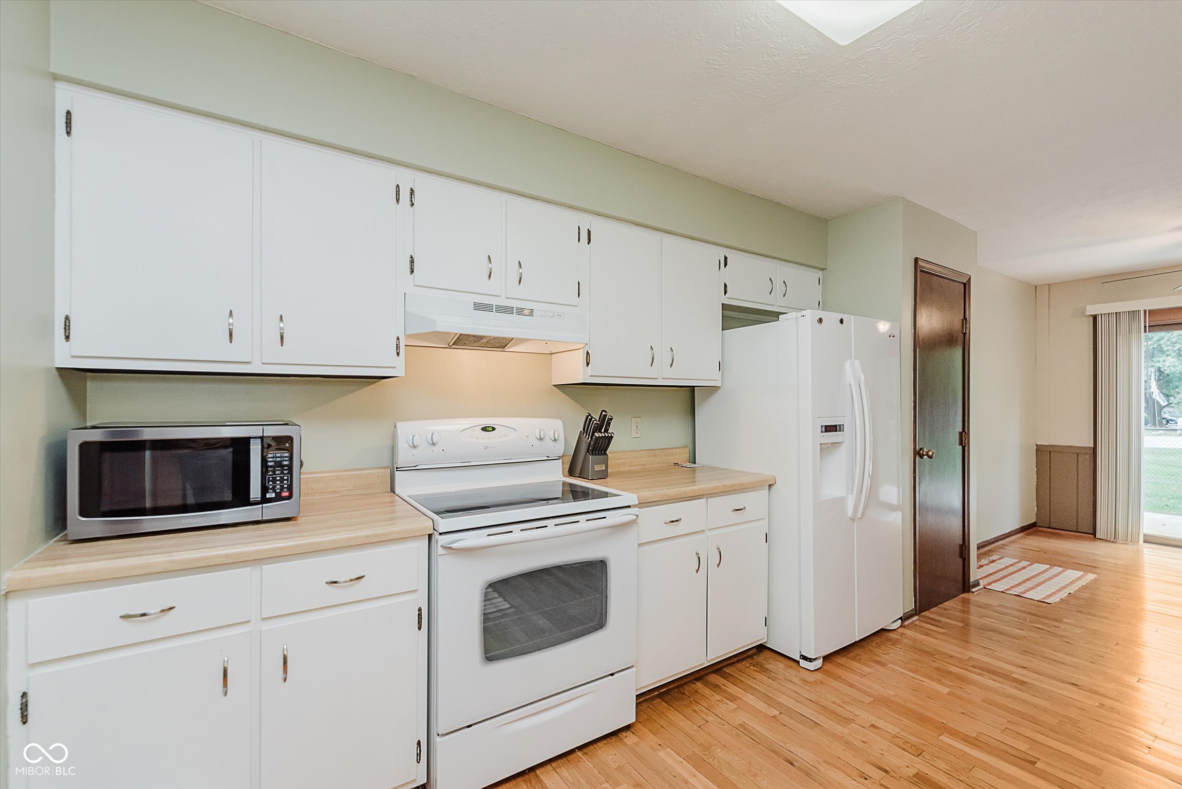 2404 Postmaster Lane Greenfield, IN 46140 - Photo 6 of 29