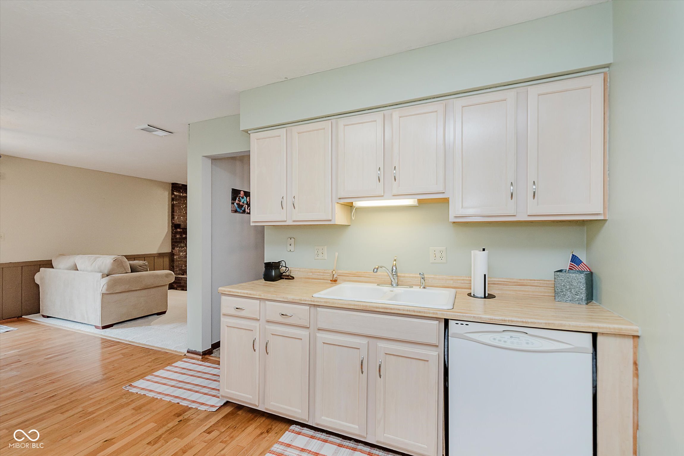 2404 Postmaster Lane Greenfield, IN 46140 - Photo 7 of 29
