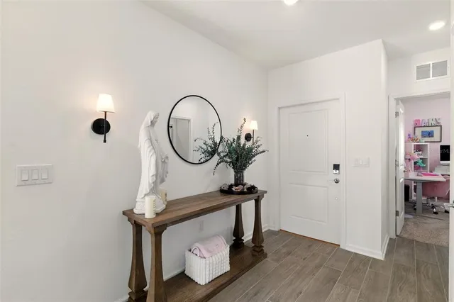 a view of a livingroom with furniture