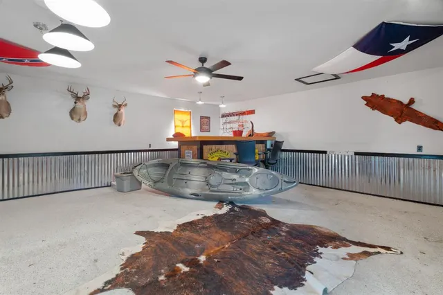 a view of a livingroom with furniture