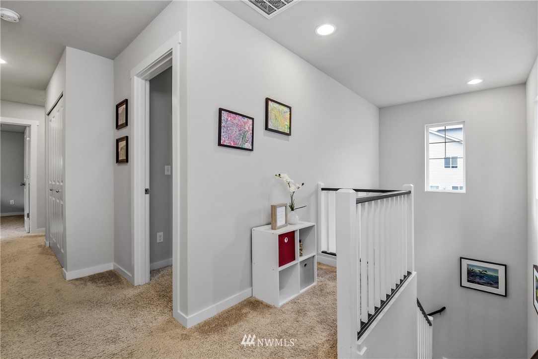 33 159th Street Southeast Bothell, WA 98012 - Photo 11 of 31