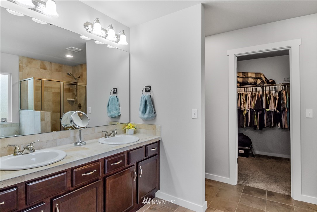 33 159th Street Southeast Bothell, WA 98012 - Photo 16 of 31