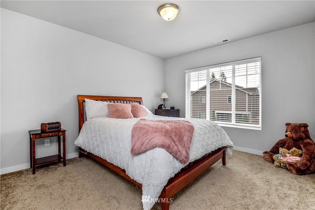 33 159th Street Southeast Bothell, WA 98012 - Photo 17 of 31