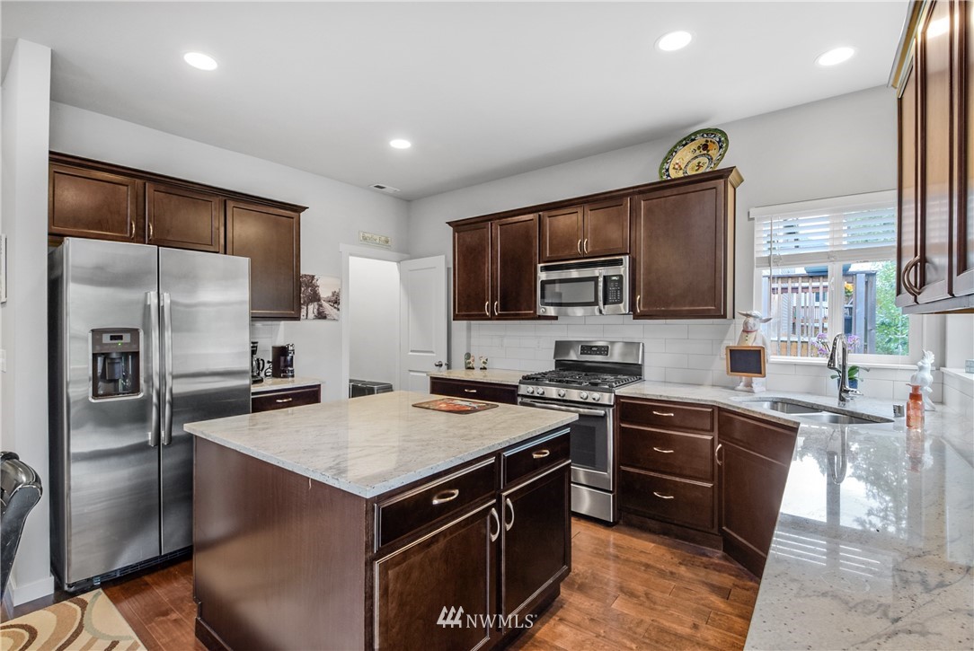 33 159th Street Southeast Bothell, WA 98012 - Photo 5 of 31