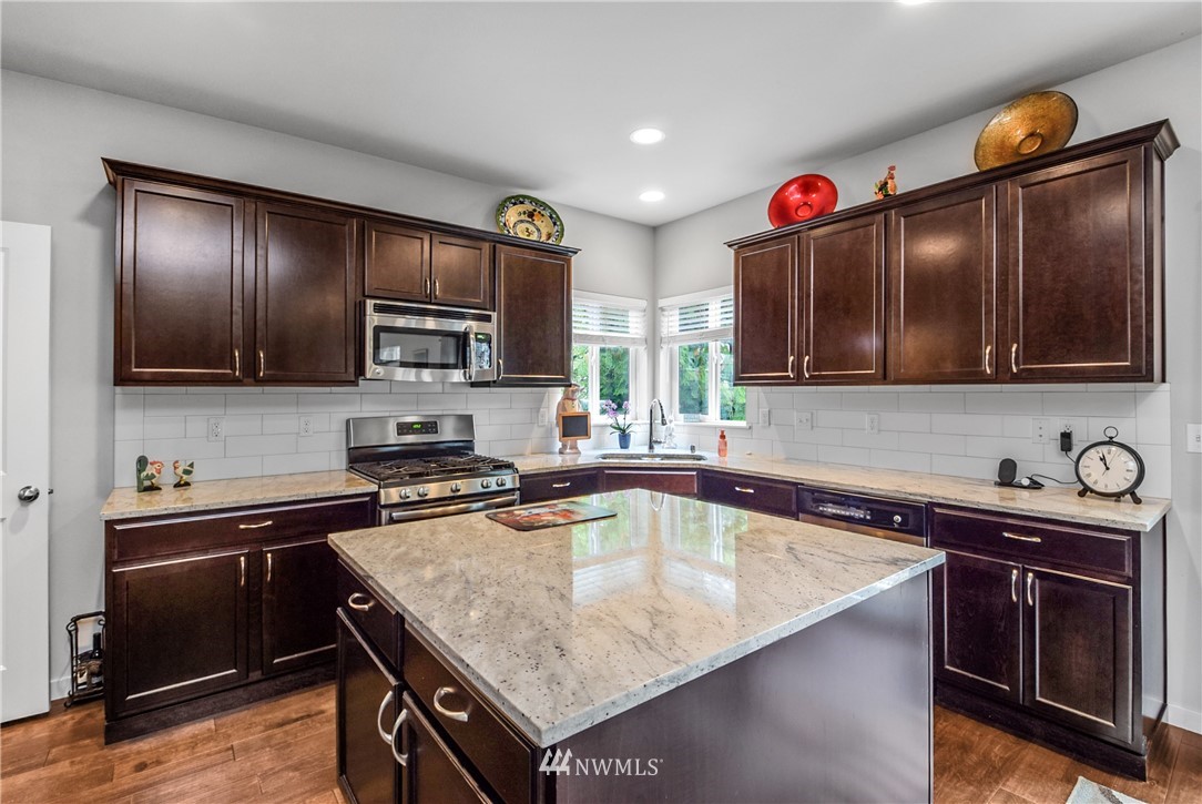 33 159th Street Southeast Bothell, WA 98012 - Photo 6 of 31
